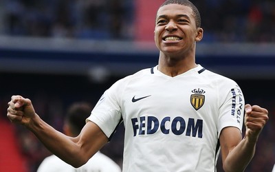 香蕉体育热评-乌奈西蒙让对手绝望离场