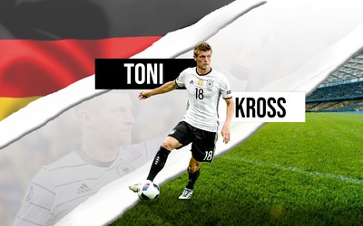 香蕉体育-佐默扑救后滑跪庆祝