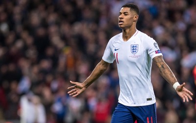 香蕉体育精华-努涅斯与对方门将上演心理战